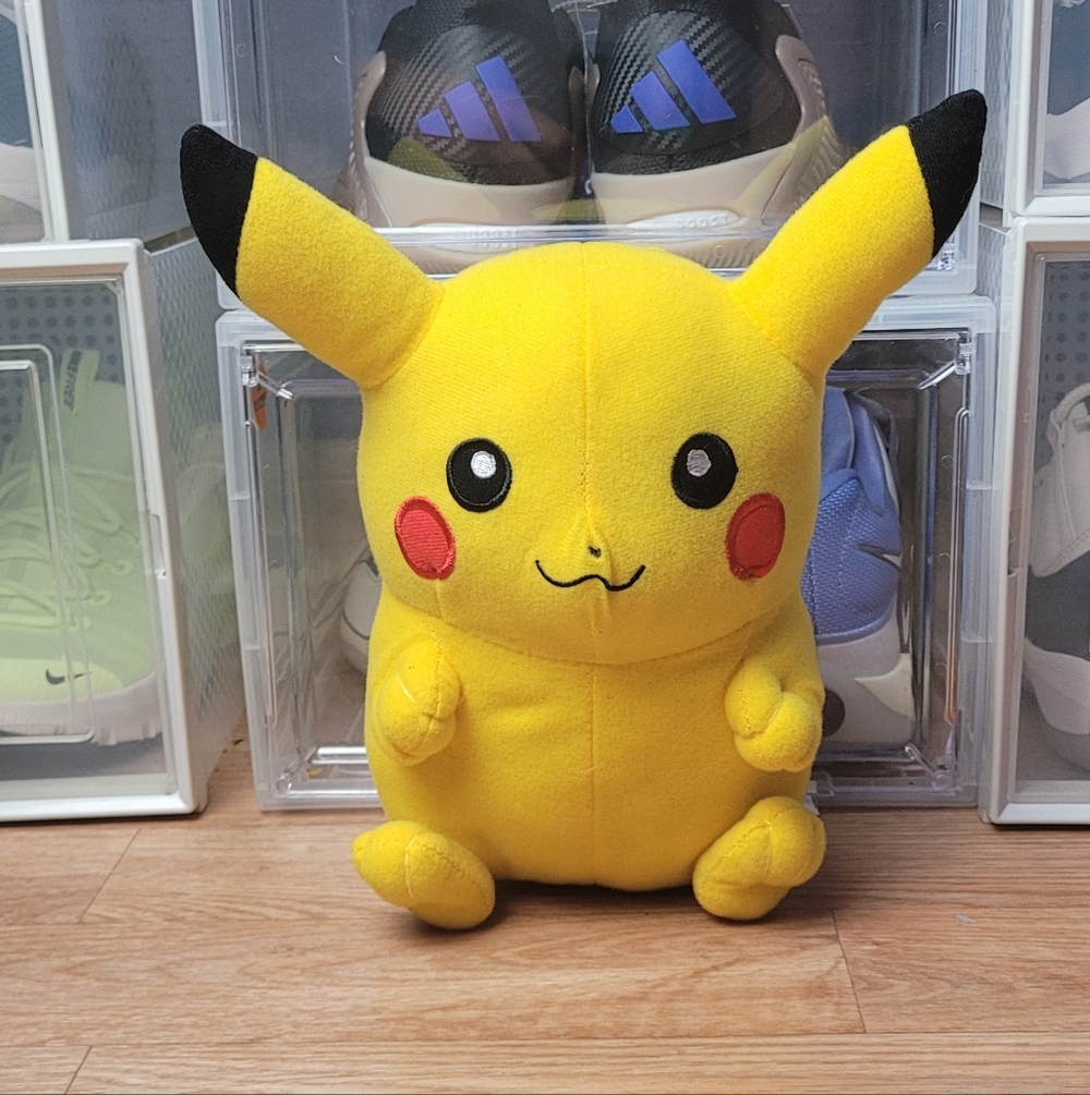 Pokemon Pikachu 7" Plush Super Cute and Soft